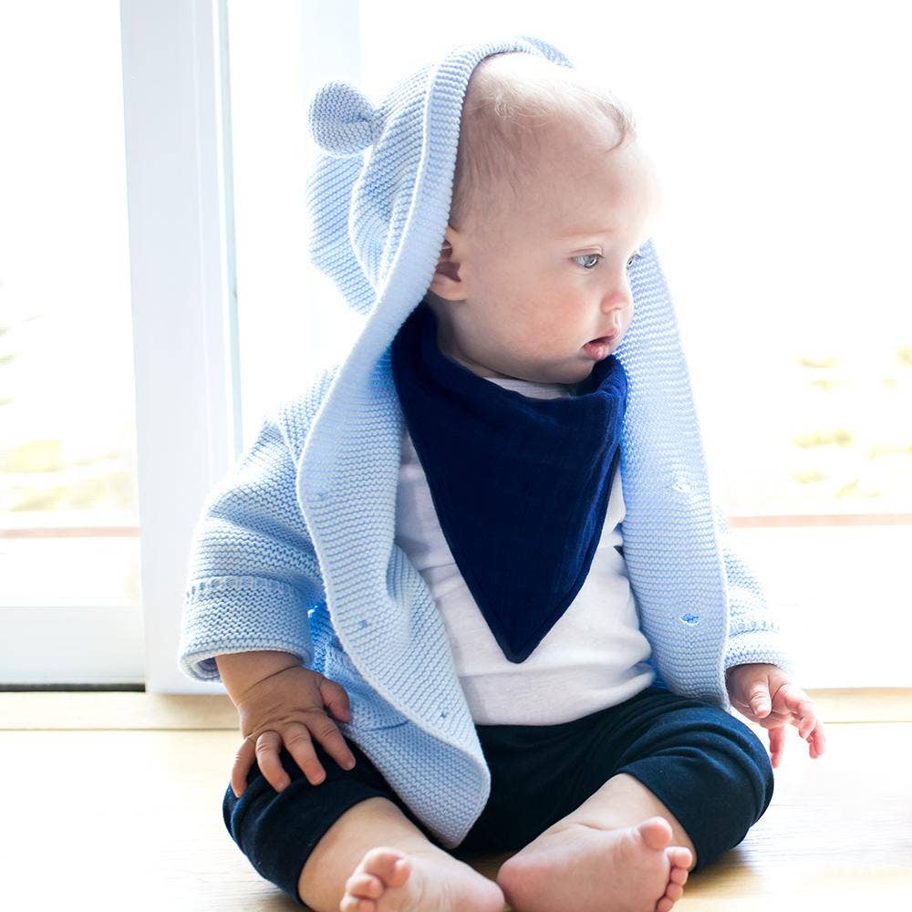 Oh-So-Soft Muslin Bandana Bib || Carmel Bay